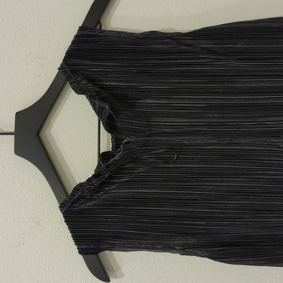 NWOT Mango pleated top Sz XS - Picture 4 of 7